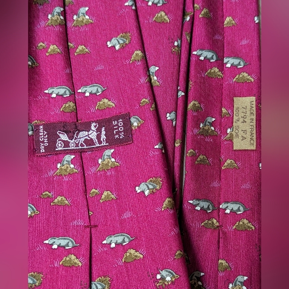 Hermes 100% Soie Tie 7794 red pink raspberry mole - Picture 2 of 2